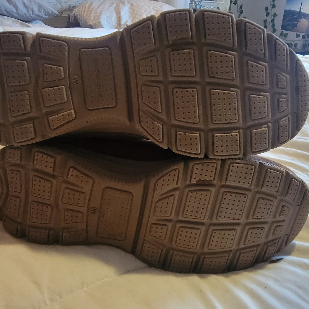 Skechers Slip-insWarm Brown Faux Fur Winter Boots. - Picture 7 of 9